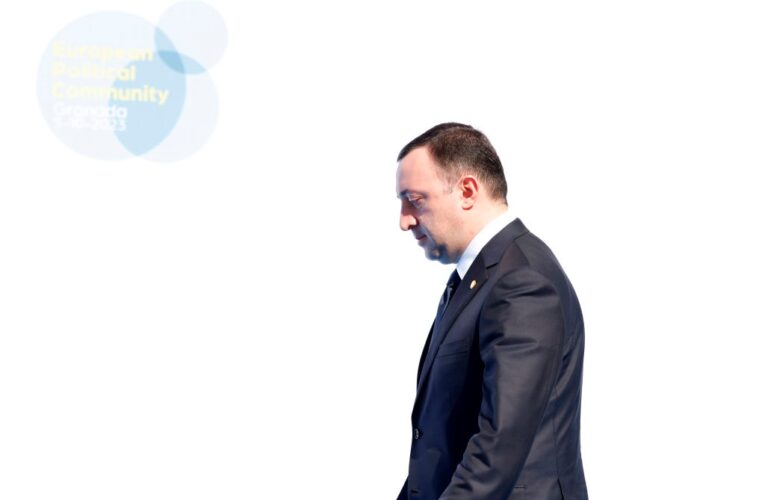 Глава Грузинської мрії йде з політики