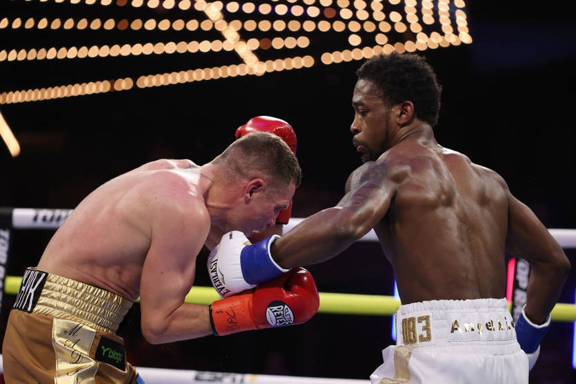 Новини спорту - Гвоздик пояснив, чому Берінчик поступився в бою Кішону Девісу