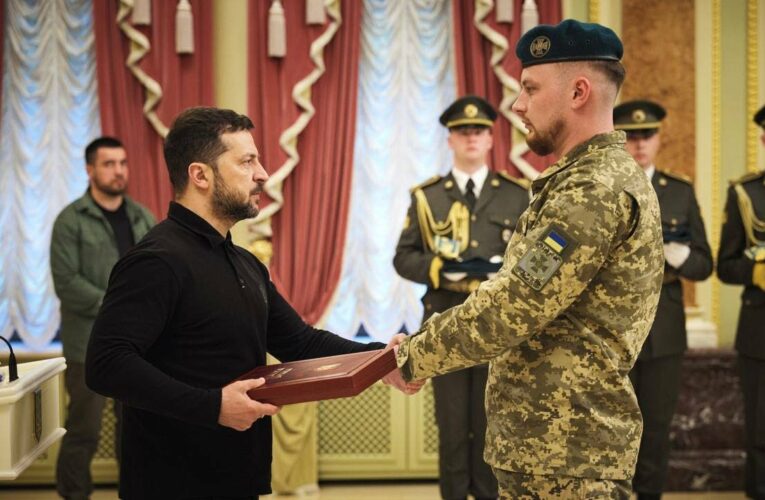 Володимир Зеленський вручив нагороди українським прикордонникам