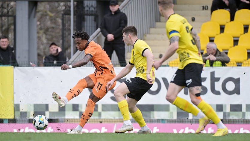 Новини спорту - КДК УАФ покарав низку клубів за перевищення кількості карток