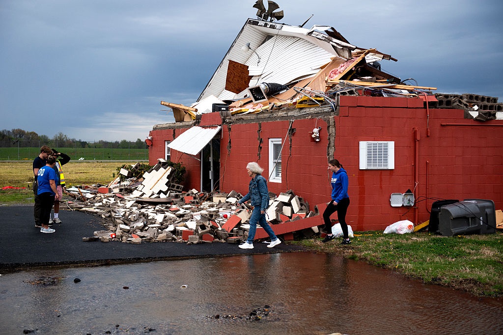 Новини світу - Кількість жертв штормів у США зросла до 22