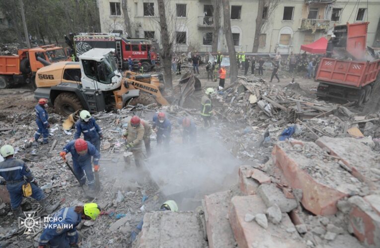 Кількість жертв удару РФ по Києву зросла до 12