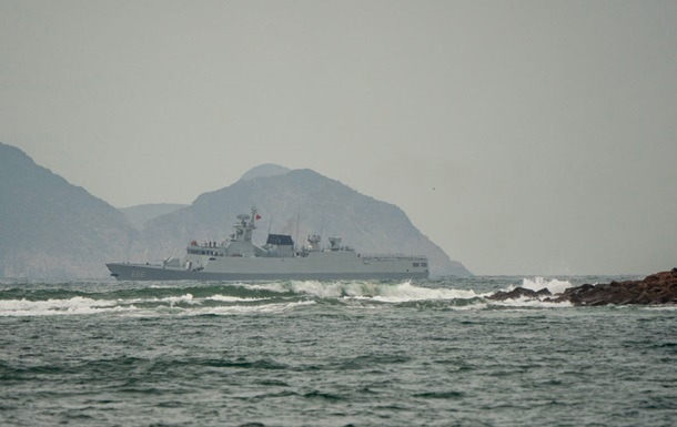 Китай розпочав масштабні військові навчання біля берегів Тайваню