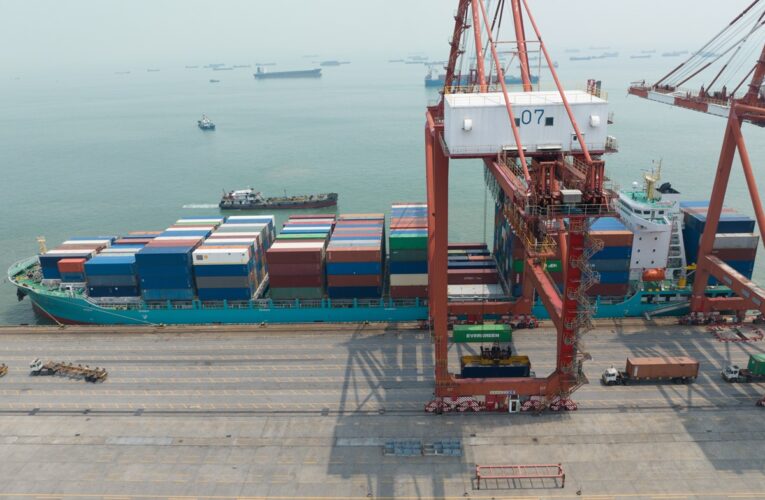 Китай створив таємний список товарів США, що уникнуть 125% мита – ЗМІ