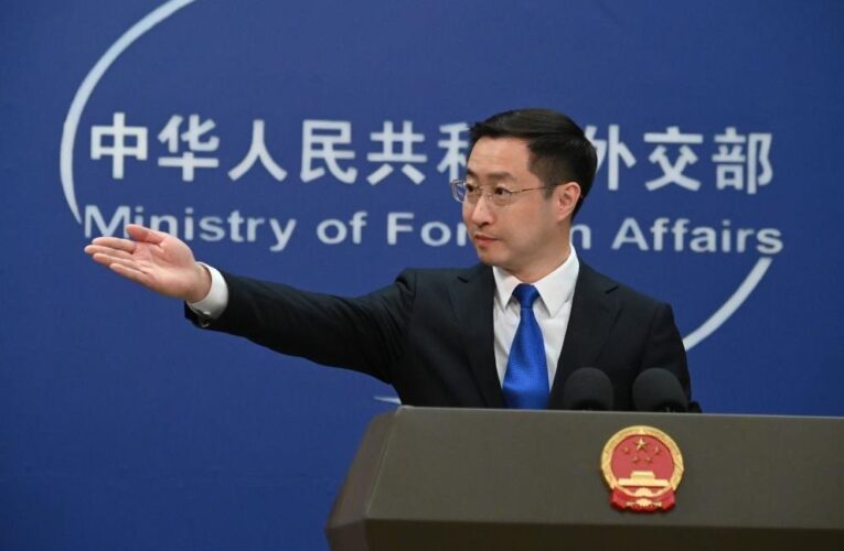 Китай відповів Зеленському щодо постачань зброї РФ