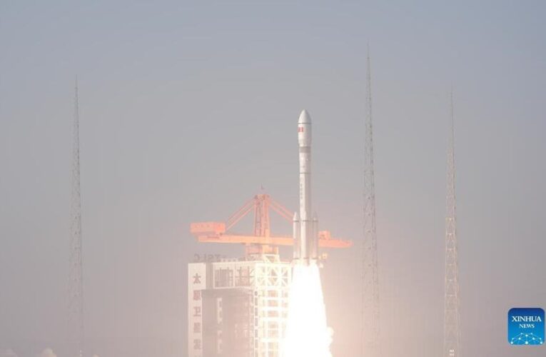 Китай вивів на орбіту експериментальні супутники