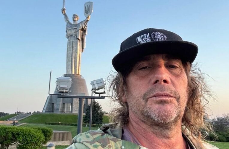 Кліпмейкер Nirvana Семюел Баєр знімає фільм про Україну