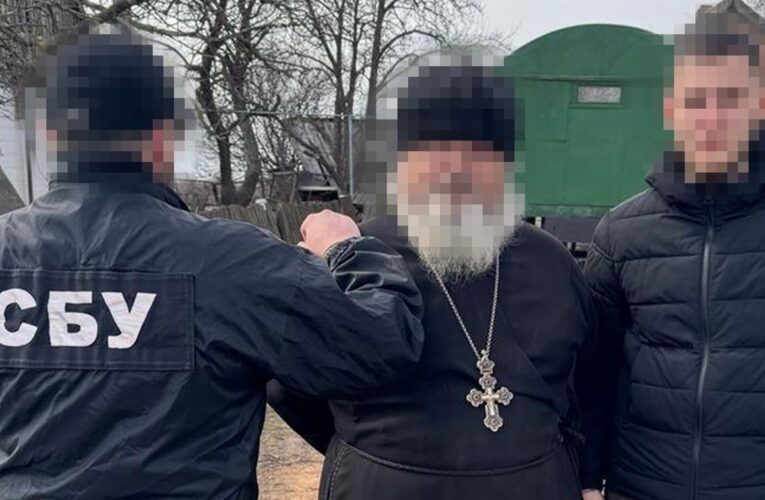 Клірик УПЦ МП коригував удари по Україні в обмін на “евакуацію” в РФ
