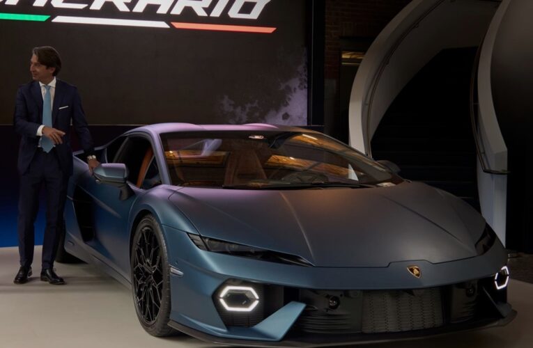 Lamborghini презентувала новий гібридний суперкар