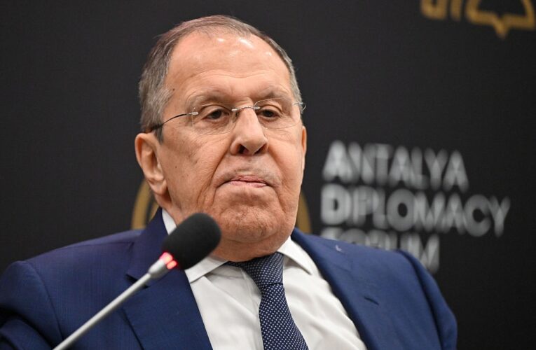 Лавров: РФ готова до поступок щодо України