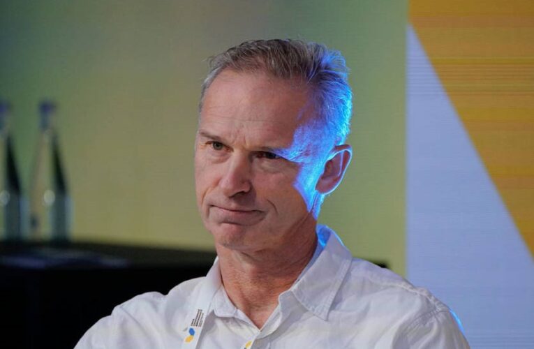 Легендарний хокеїст розкритикував НХЛ за толерантність до росіян