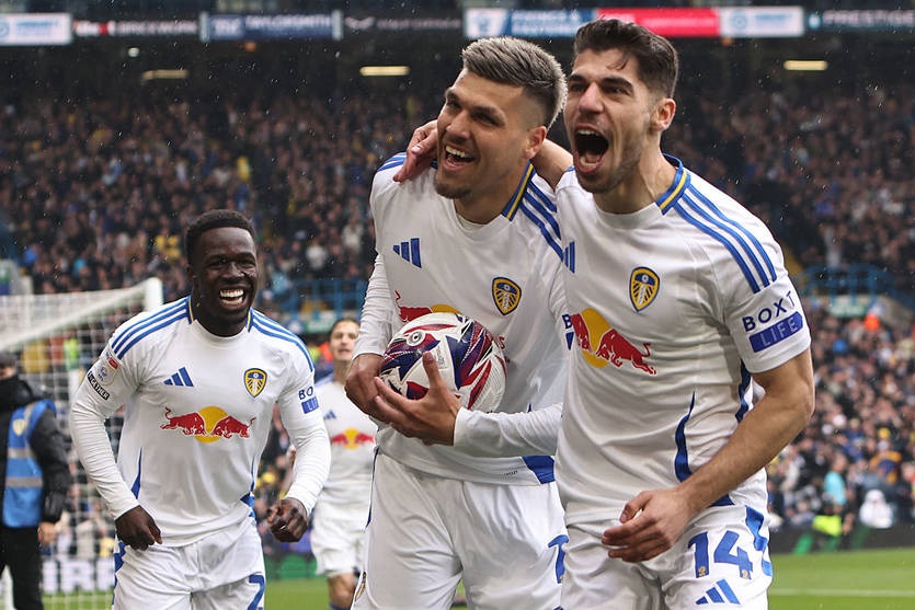 Новини спорту - Лідс і Бернлі забронювали собі місця в Англійській Прем'єр-лізі