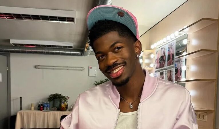 Lil Nas X потрапив до лікарні з частковим паралічем обличчя