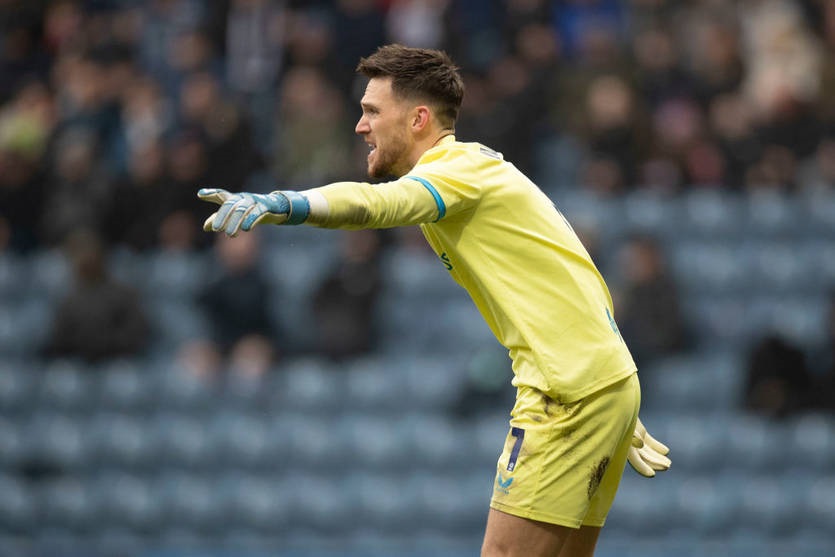 Новини спорту - Манчестер Юнайтед звернув увагу на воротаря з Чемпіоншипу