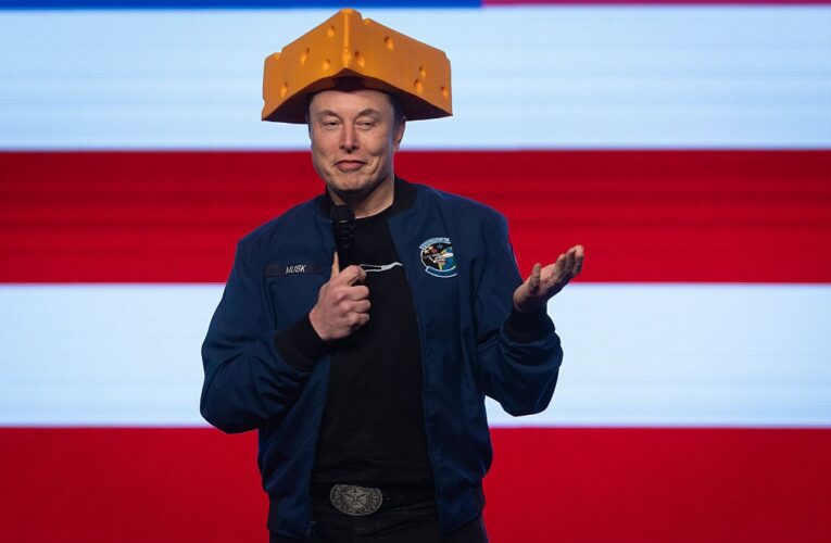 Маск шукає “ворогів” Трампа за допомогою ШІ – ЗМІ