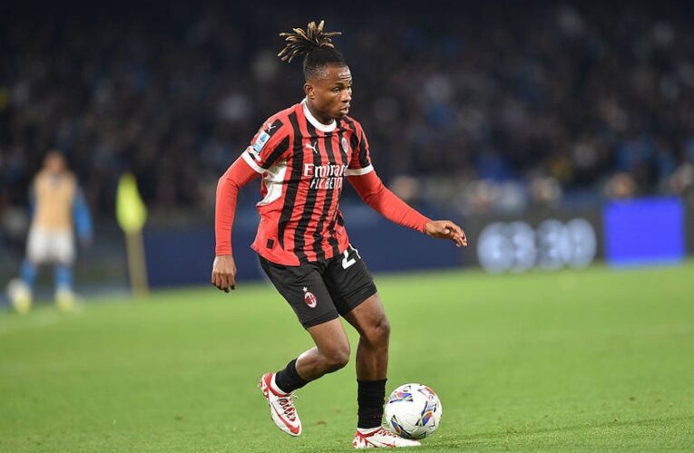 Мілан вирішив попрощатися зі своїм крайнім нападником