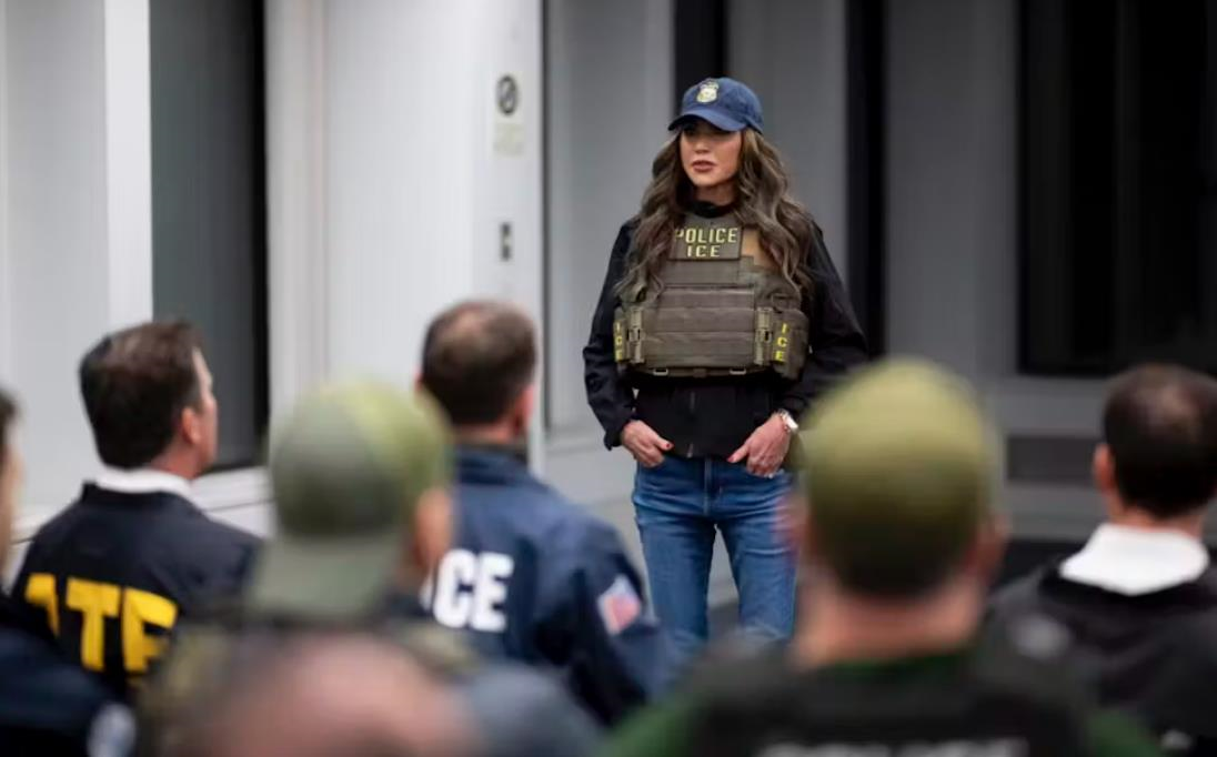 Новини світу - Міністра внутрішньої безпеки США пограбували в ресторані у Вашингтоні