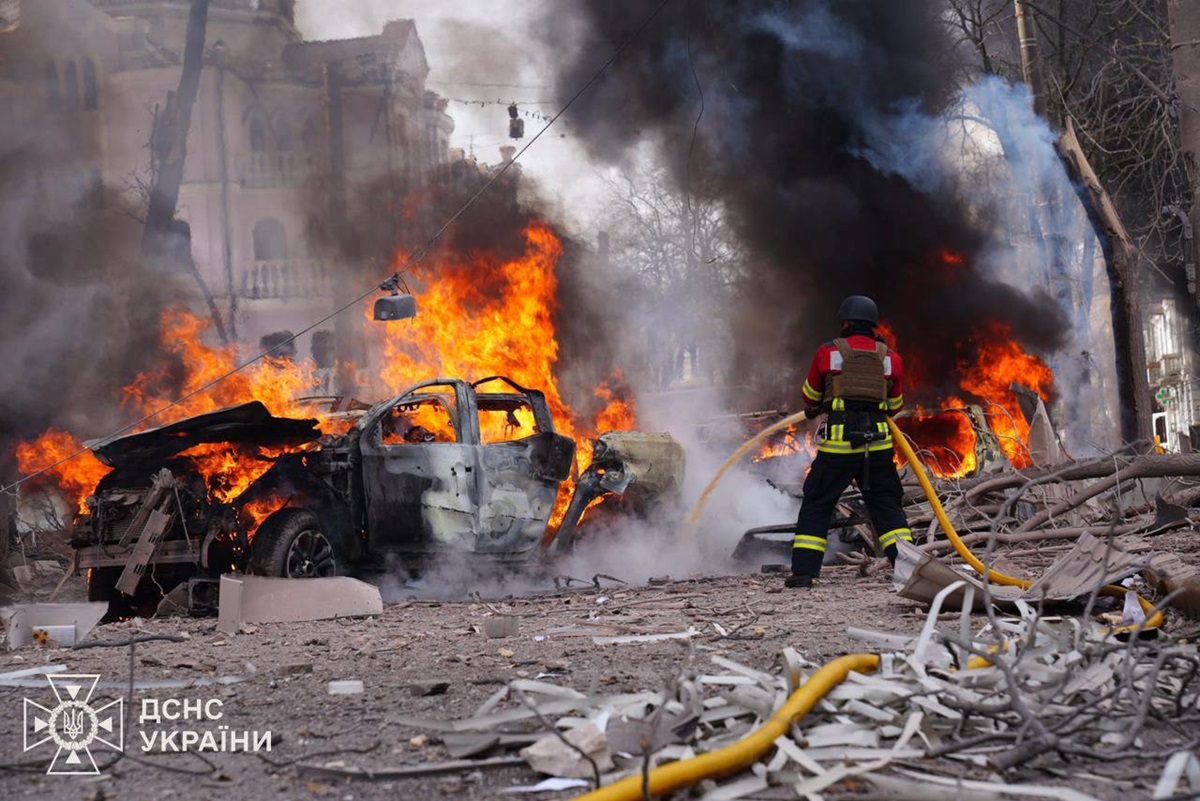 Новини світу - МЗС Австрії відреагувало на удар по Сумах