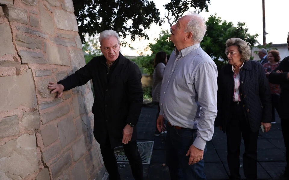 Новини світу - На Криті досліджують появу загадкових тріщин у землі та будівлях