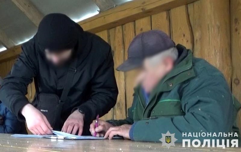 Новини України - На Львівщині чоловік застрелив пса, бо той "полював на курей"