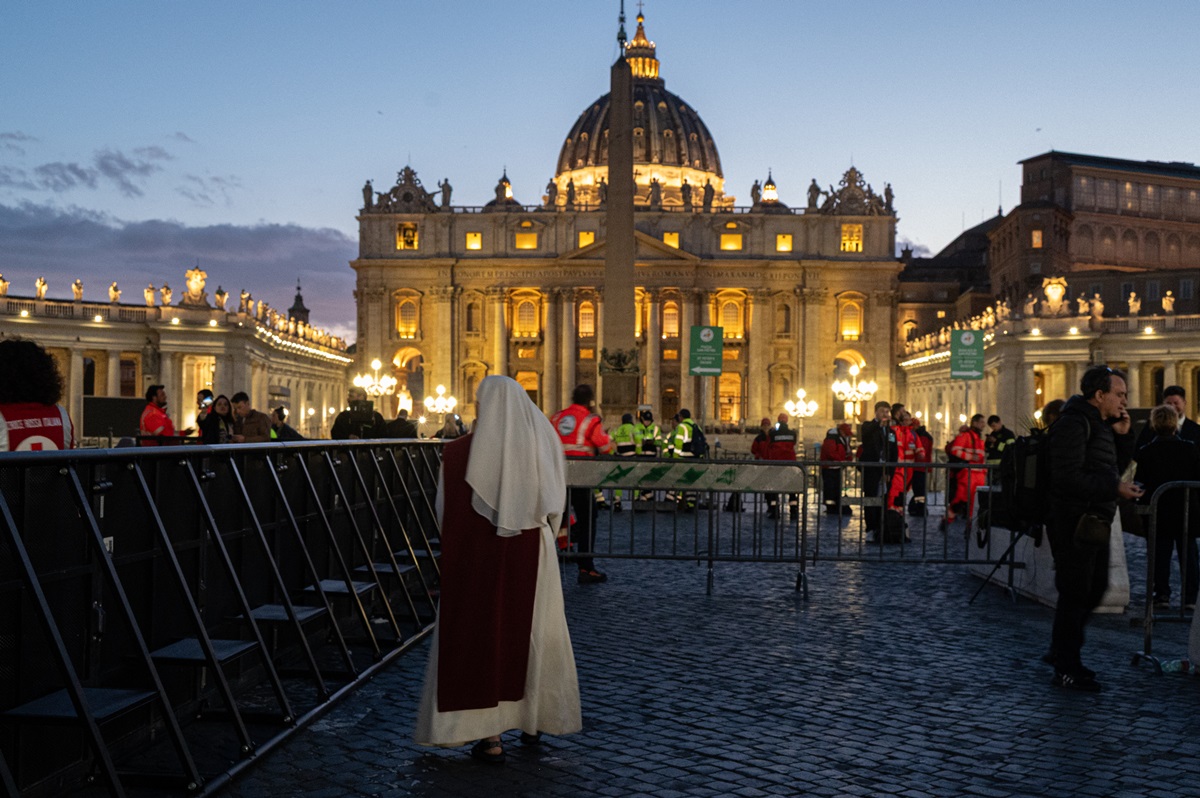 Новини світу - На похоронах Папи Франциска очікуються сотні тисяч людей