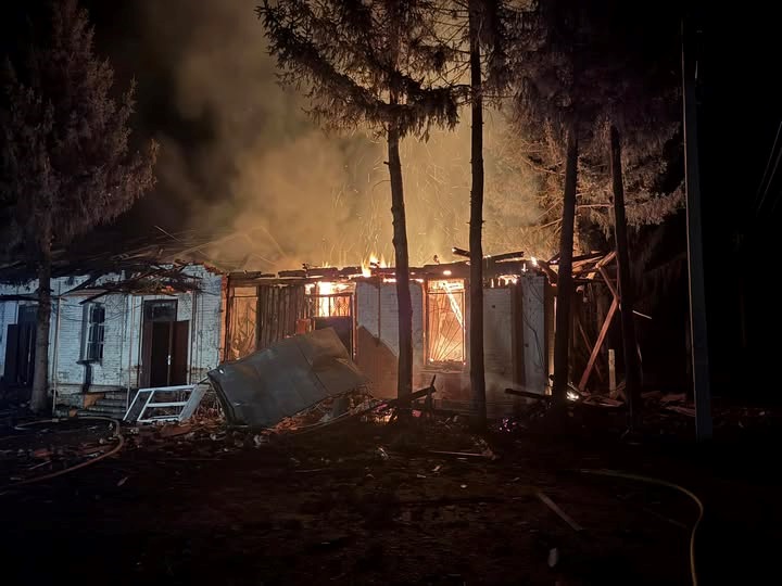 Новини України - На Сумщині дрони РФ атакували сільгосппідприємство, виникла пожежа