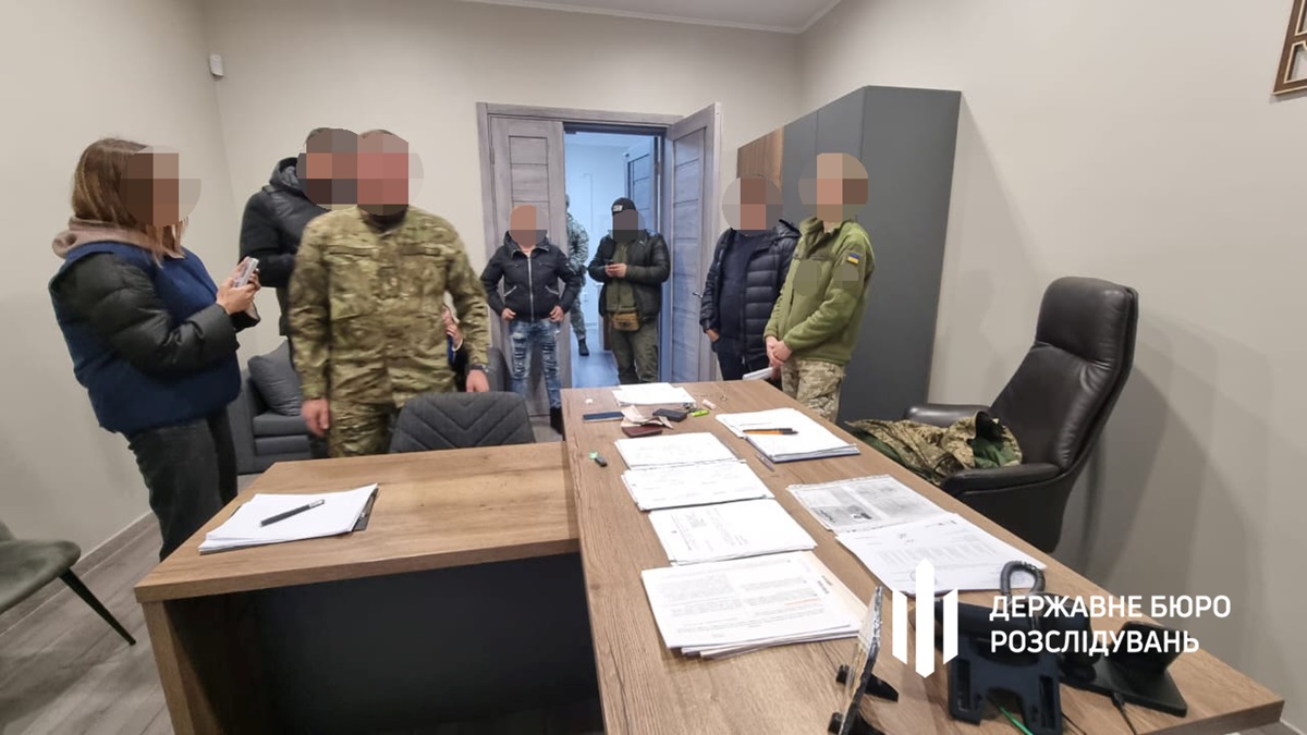 Новини України - На Закарпатті психіатри ставили фіктивні діагнози ухилянтам