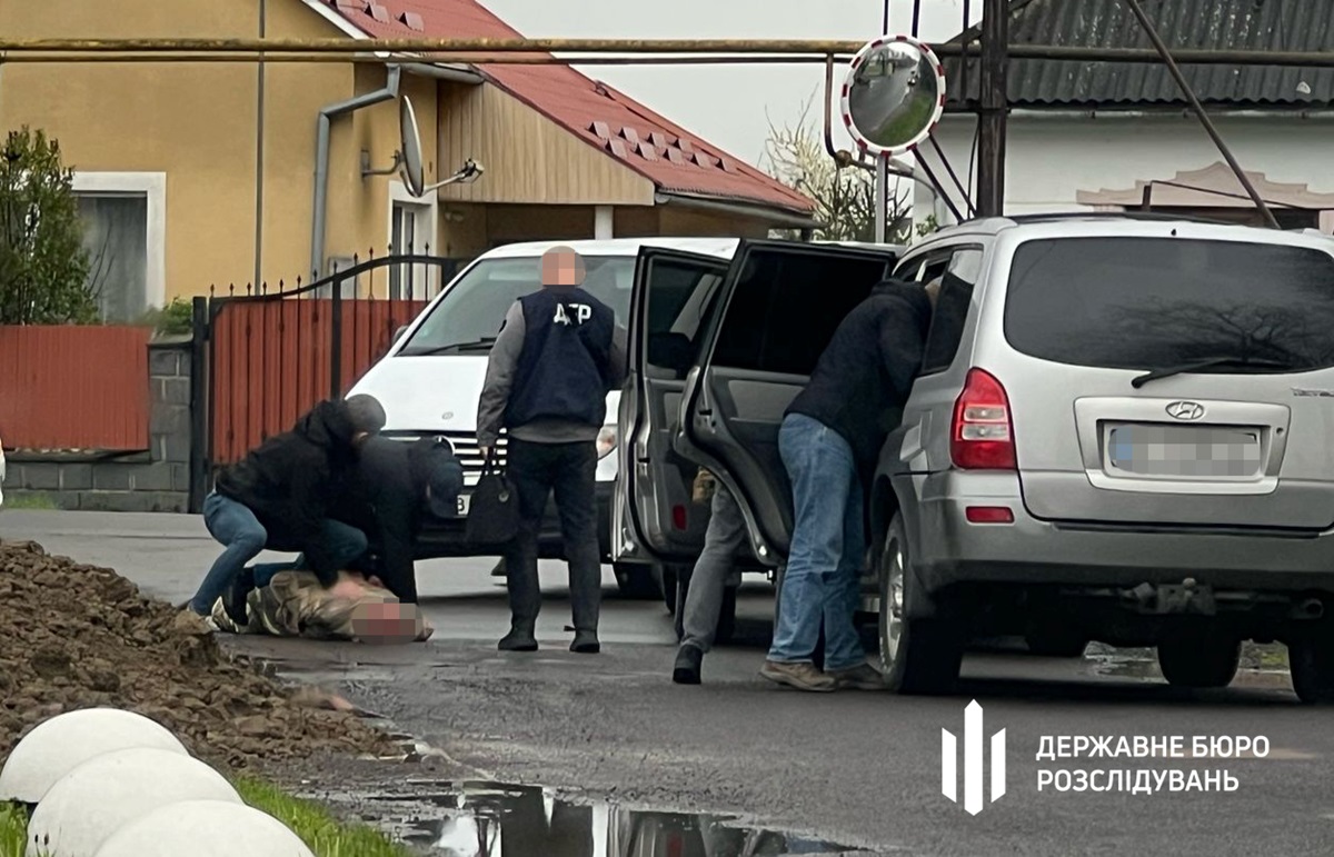 Новини України - На Закарпатті викрили схему поборів у військовій частині