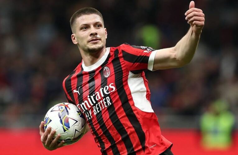 Нападник Мілана зацікавив турецькі клуби, де грають українці