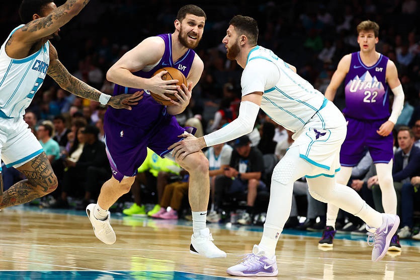 Новини спорту - НБА: Юта з Михайлюком програла Шарлотт