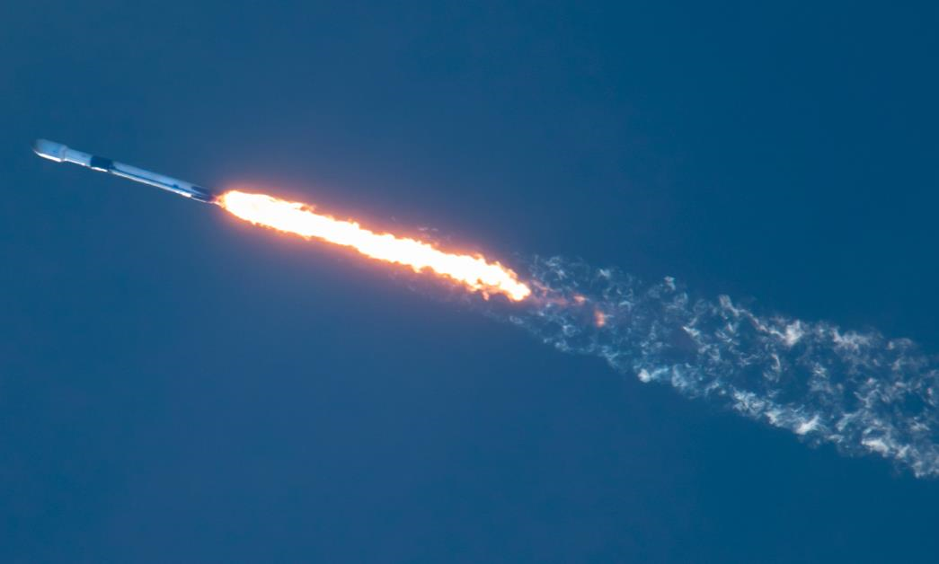 Технології - Нова ракета Falcon 9 вивела на орбіту ще 27 супутників Starlink