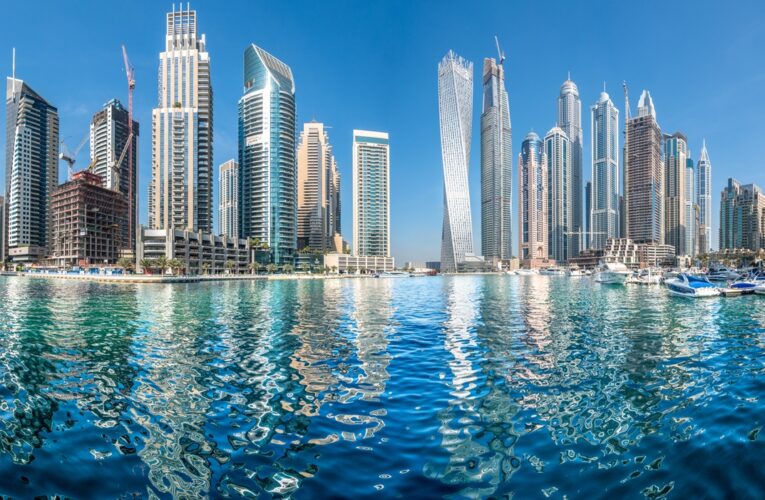 ОАЕ першими залучать ШІ для написання законів