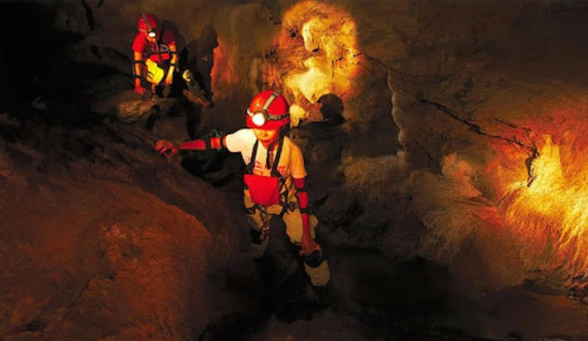 Новини світу - Охоронець парку в Таїланді потонув, рятуючи телефон відвідувача