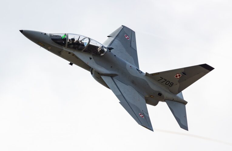 Польща підняла винищувачі під час атаки РФ