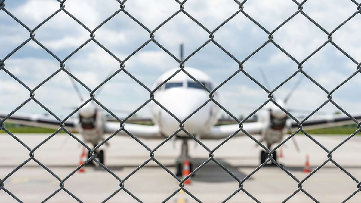 Новини бізнесу - Польща планує першою відновити авіасполучення з Україною