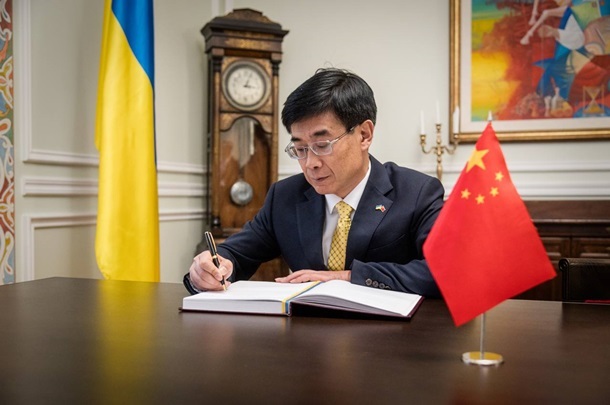 Новини України - Послу Китаю передали докази військової допомоги Пекіна Росії