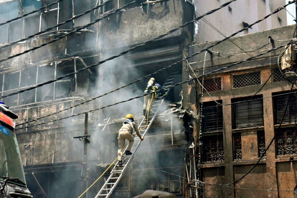 Новини світу - Пожежа в готелі в Індії: 14 людей згоріли живцем