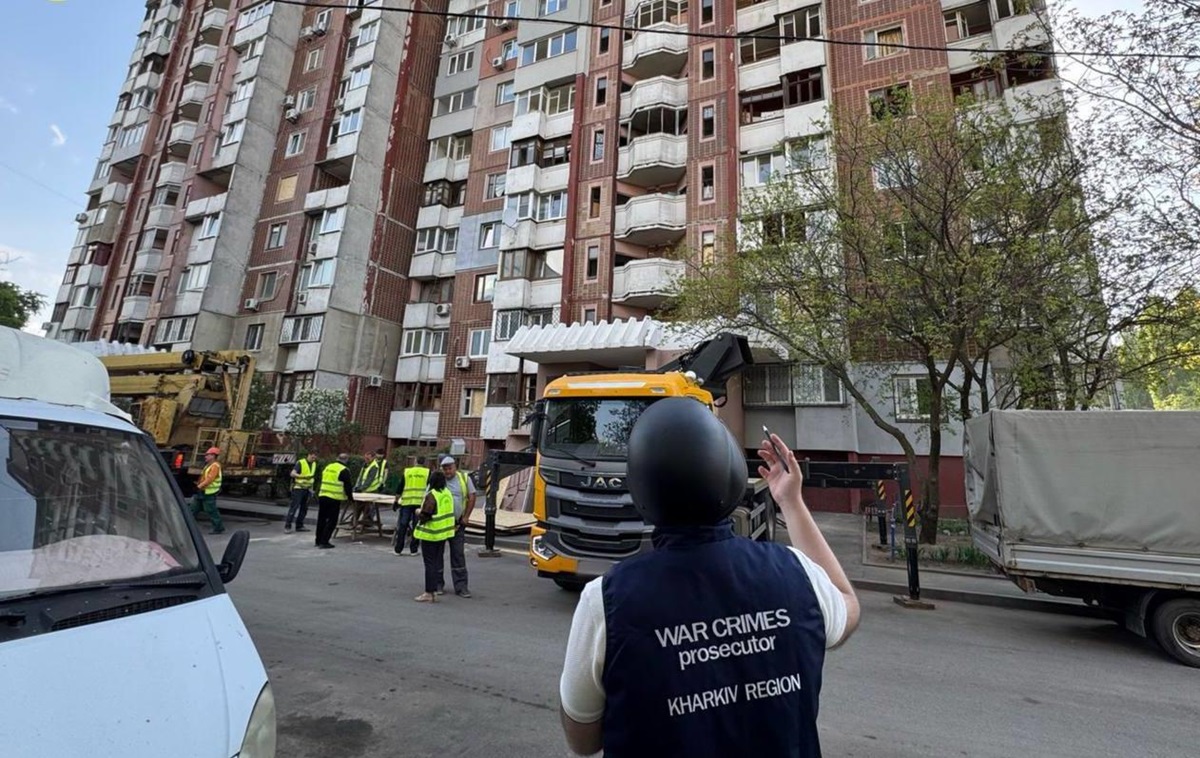 Новини України - Прокурори фіксують наслідки трьох хвиль атак РФ на Харків