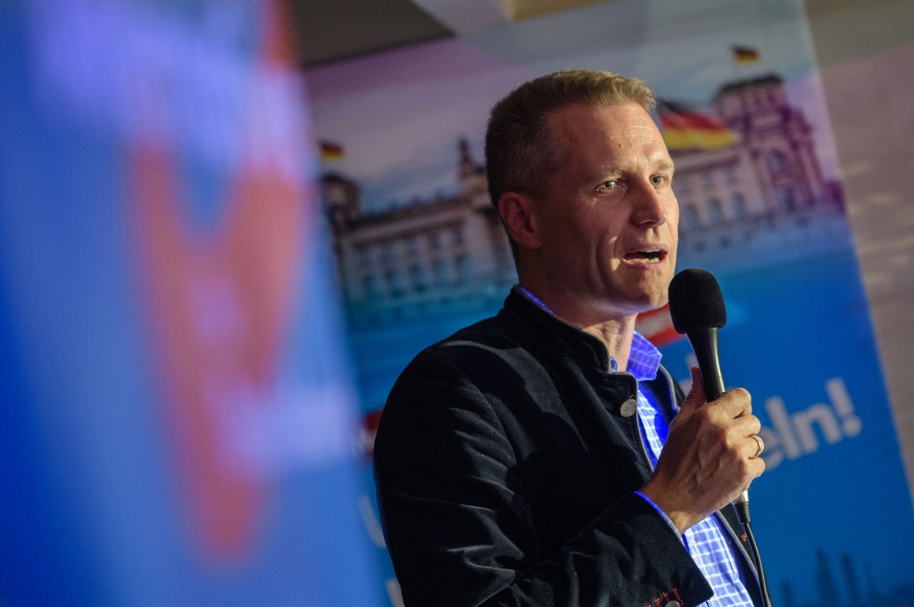 Новини світу - Проросійського євродепутата позбавили недоторканності