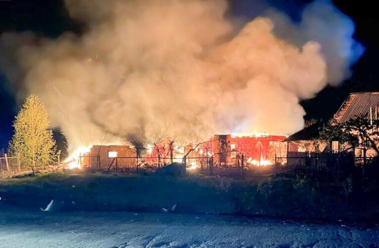 Росіяни скинули авіабомби на Харківщину: є потерпілі