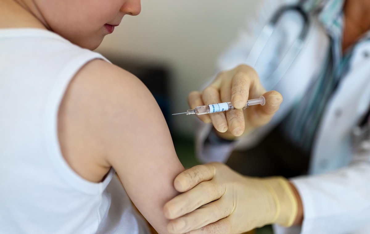 Новини України - Росіяни тестують невідомі вакцини на дітях Луганська - ЦНС