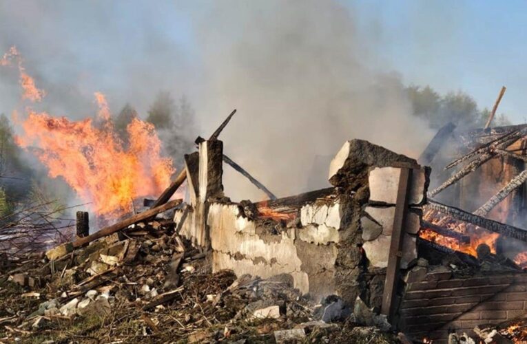 Росіяни вбили батька і сина у селищі під Лиманом