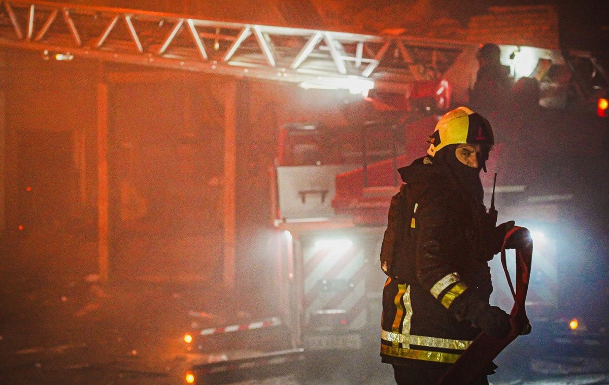 Новини України - Росіяни вдарили по Харкову, здійнялися пожежі