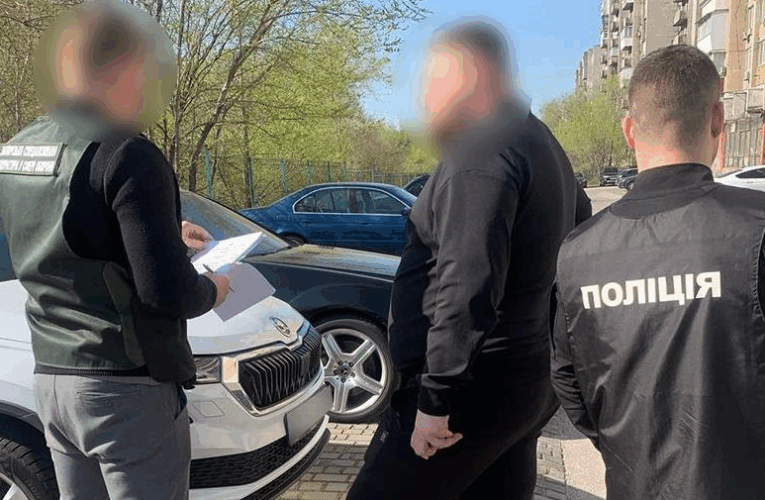 Розкрадання 20 млн на деревині для армії: підозрюють посадовця КЕВ