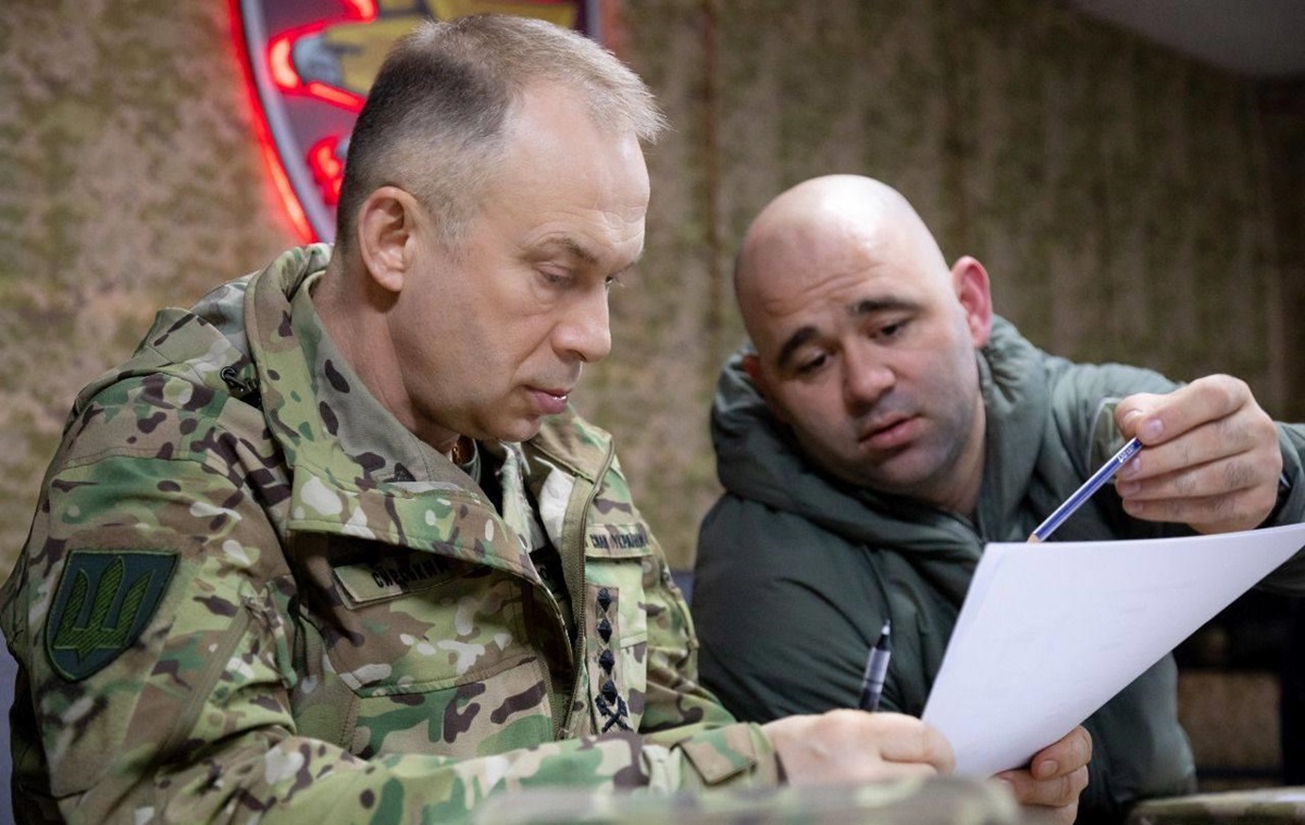 Новини України - Сирський відвідав бригади ЗСУ на Сумщині