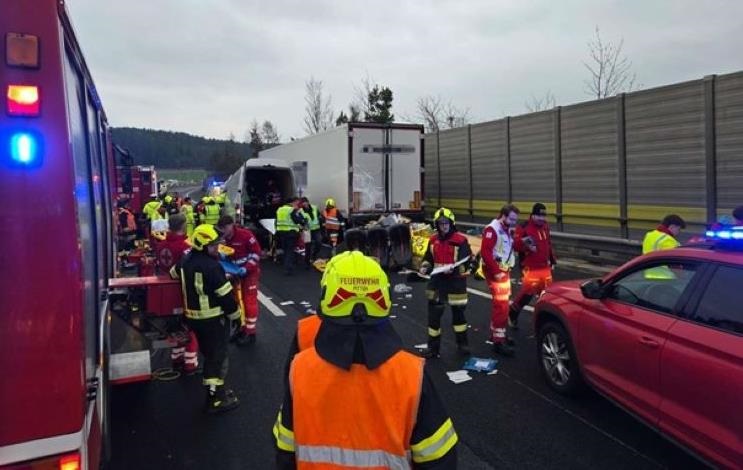 Смертельна ДТП з українцями в Австрії: МЗС повідомило деталі