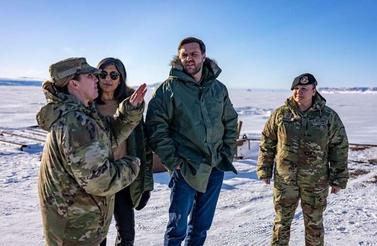 США звільнили керівницю військової бази на Гренландії після візиту Венса