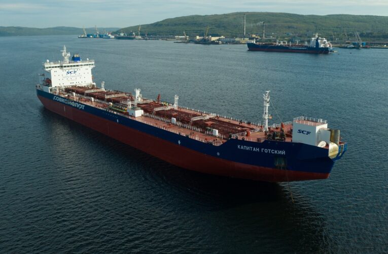 Тіньовий флот РФ залишився без прапорів Габону і Барбадосу