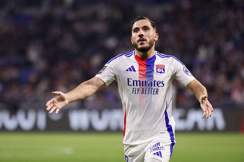 Новини спорту - Тоттенгем і Манчестер Юнайтед конкурують за зірку Ліона