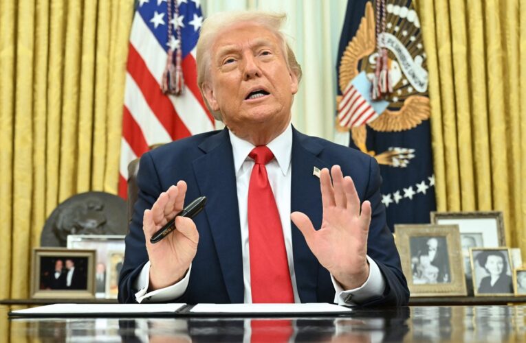 Трамп обережно пригрозив Путіну санкціями